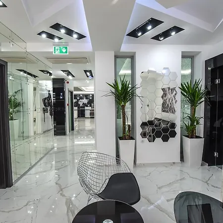 Mirror 4* Petrovec
