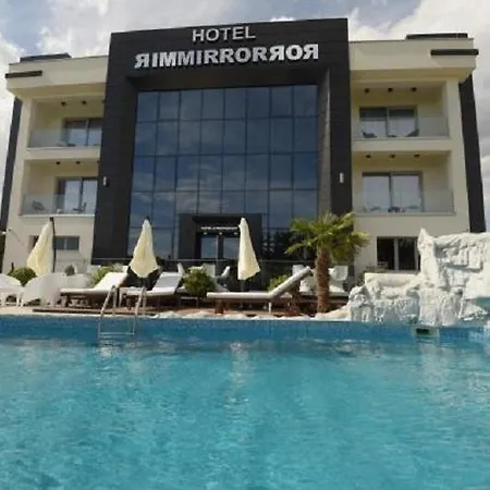 Hotel Mirror Petrovec