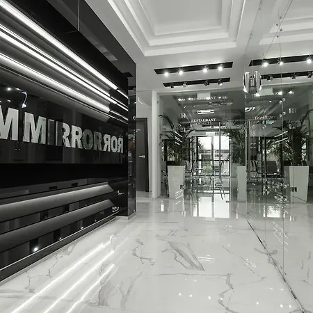 Mirror Hotel Petrovec