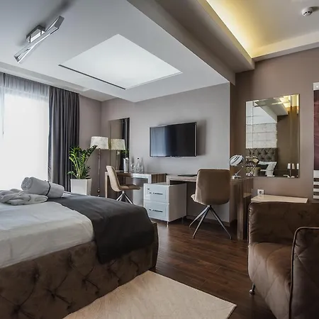Mirror 4* Petrovec