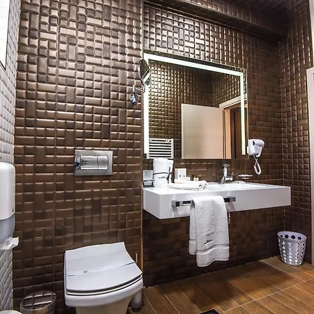 Mirror 4* Petrovec